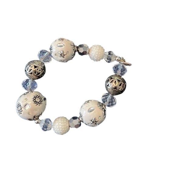 NWT Angelas Designs handmade White silver clear beaded stretch bracelet - Picture 1 of 10